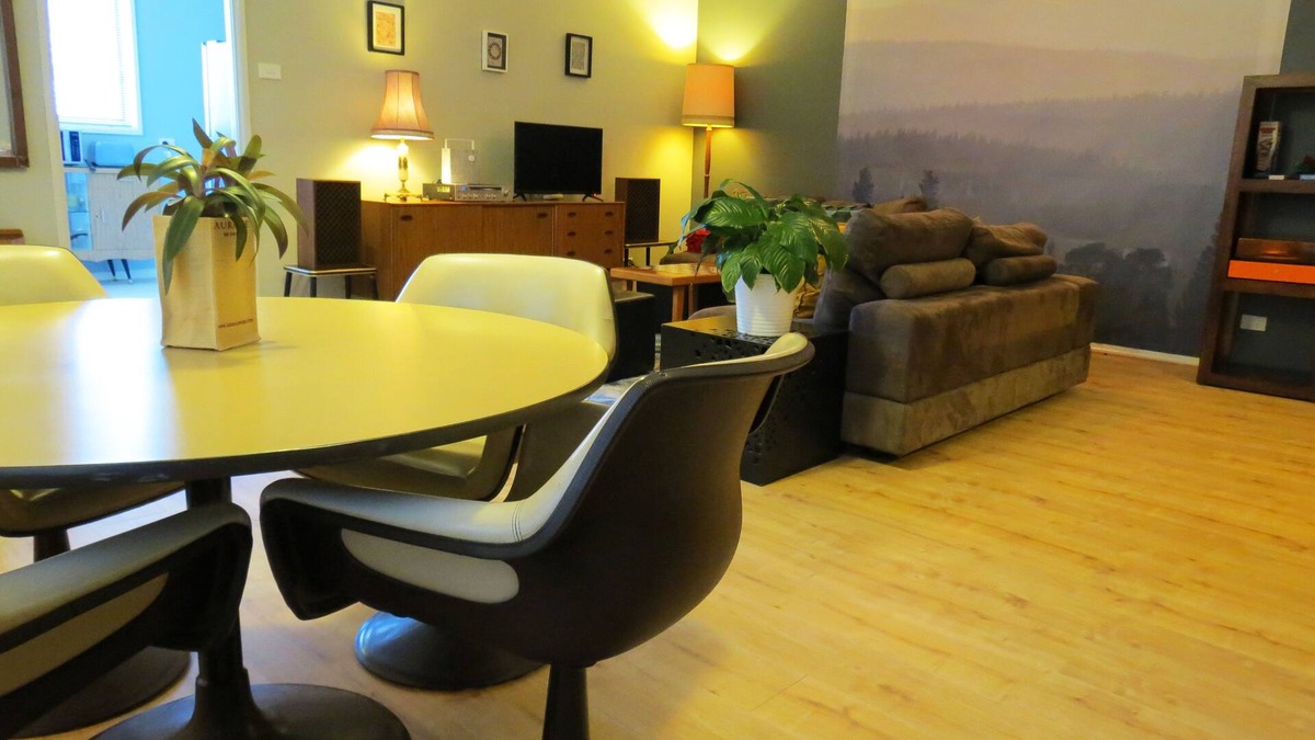 Wentworth Falls Apartment | Spacious and Secluded, The Suenaga Suite