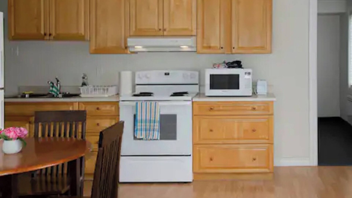 Timiskaming District Apartment | Spacious and spotless two-bedroom suite with full kitchen and livingroom.
