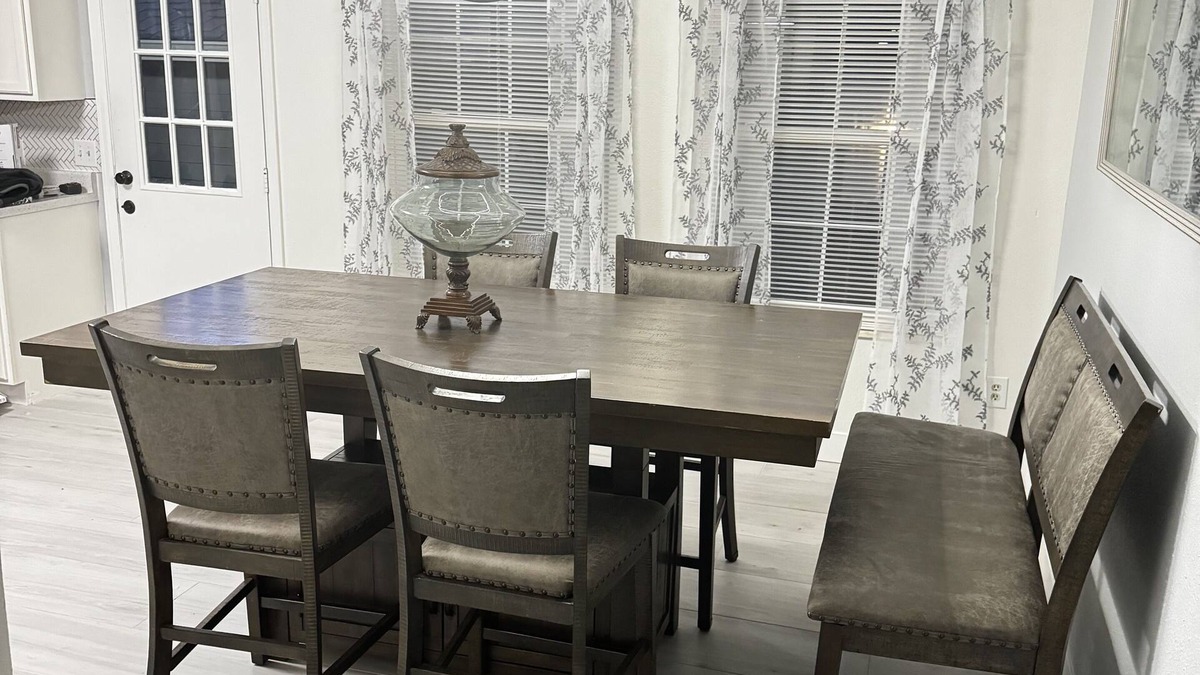 Englewood House | Spacious and Spotless Townhouse in Englewood, Close to DTC & Denver