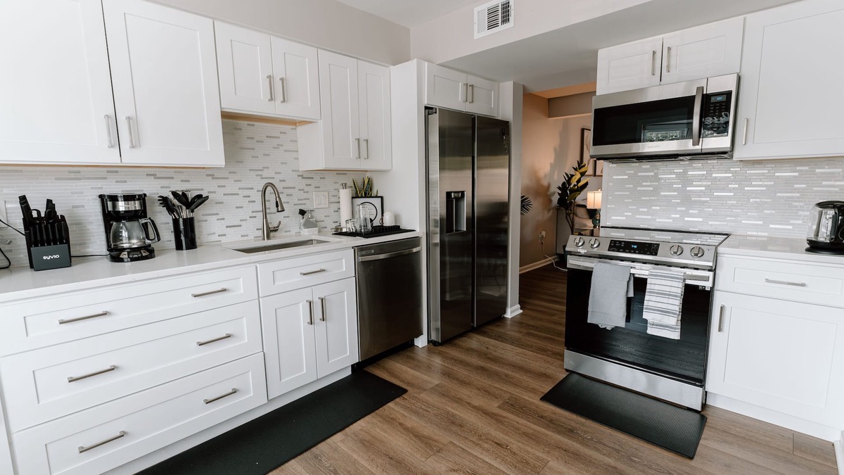 Franconia House | Spacious and stylish townhome nestled in the vibrant heart of Alexandria, VA