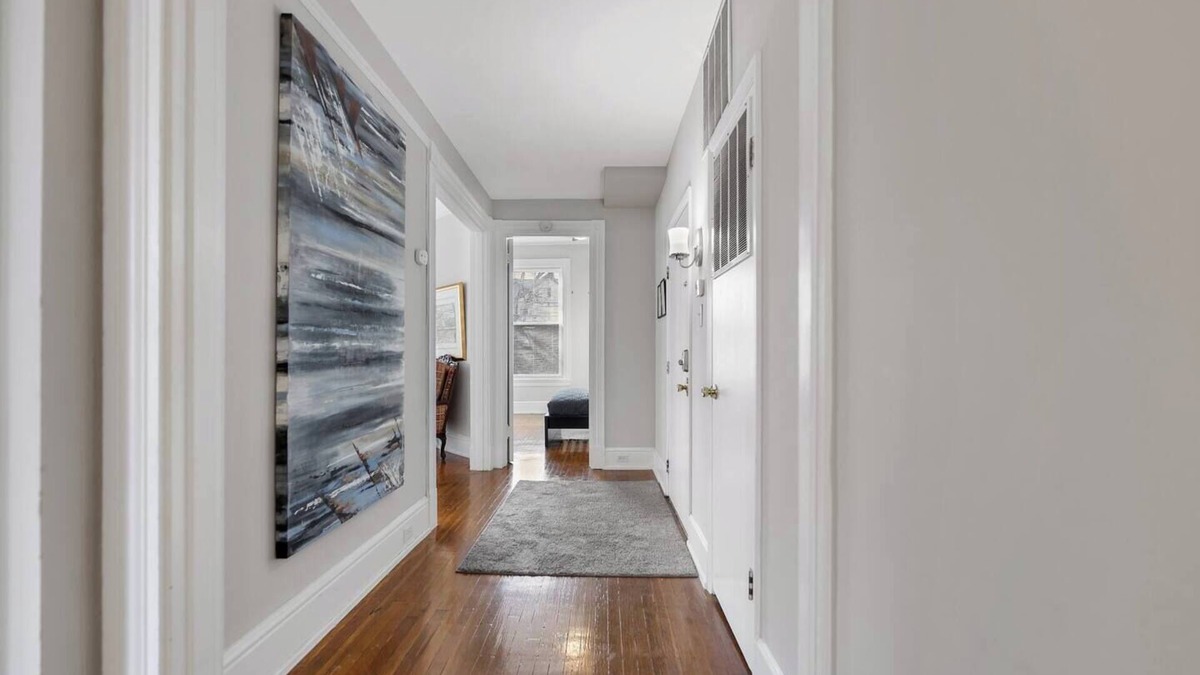 Walnut Hills Apartment | Spacious and Sunlit 2 Bedroom Near Eden Park