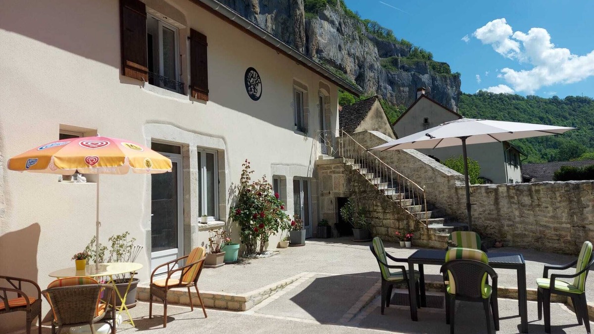 Baume-les-Messieurs Apartment | Spacious apartment at Domaine du Lynx in Baume-les-Messieurs
