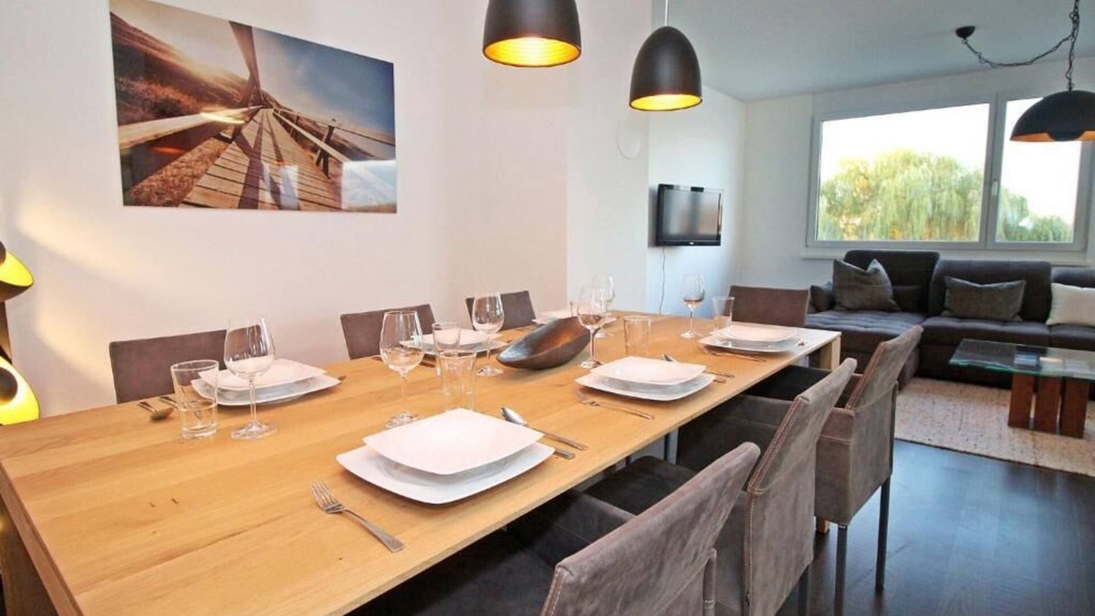 Tulln an der Donau Apartment | Spacious apartment (102sqm) with kitchen and terrace