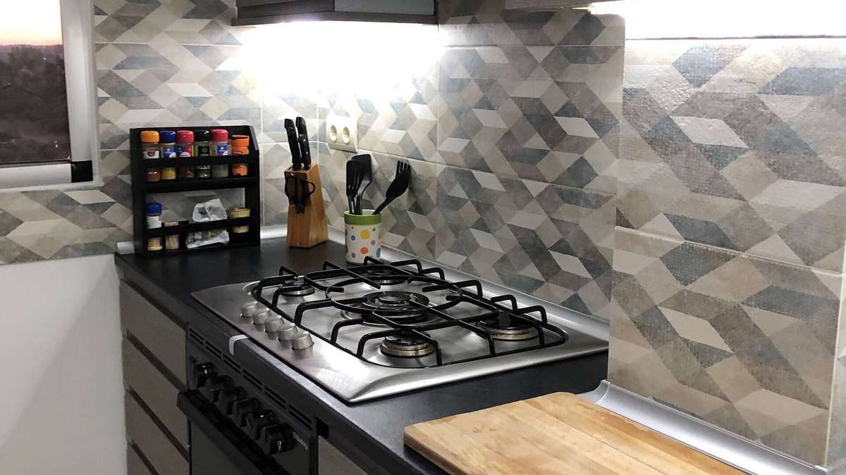 Horta de Sant Joan Apartment | Spacious apartment with wifi ideal for families or groups