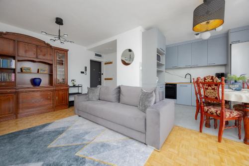 Konstancin-Jeziorna Apartment | Spacious Apartment Close to Warsaw for 5 people by Noclegi Renters