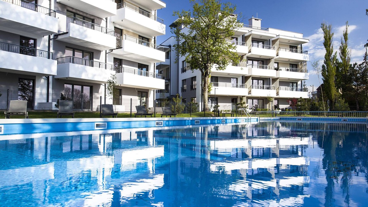 Sianozety Apartment | Spacious apartment, pool view, 500 m to the beach, Baltic Sea near Kolberg
