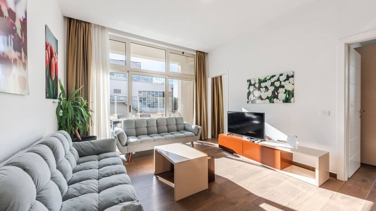 Qerek Apartment | Spacious apartment by the beach - Tulipani