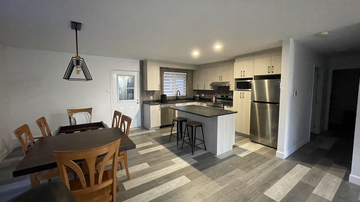 Riviere-du-Loup Regional County Municipality Apartment | Spacious Apartment Close to the Hospital