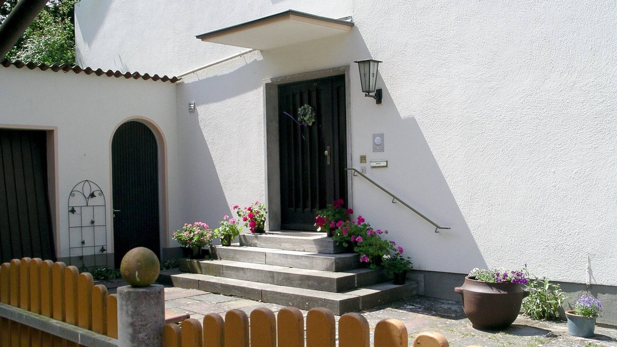 Neuendettelsau House | Spacious Apartments for 1-8 People near Nuremberg, Rothenburg, Roth free parking