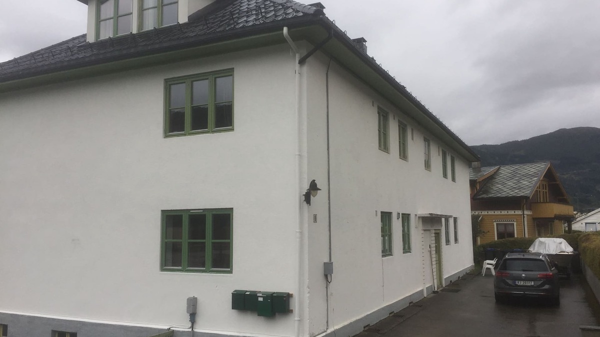 Sogndal Apartment | Spacious apartment in Sogndal center. Short road to mountain and fjord.