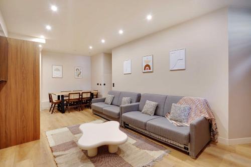 Gare Apartment | Spacious Apartment - 2BR-10P - Place d'Italie