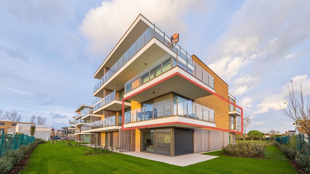 Wilskerke Apartment | Spacious apartment with sunny terrace