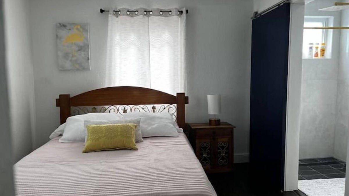 Hialeah Apartment | Spacious Apartment Central Located