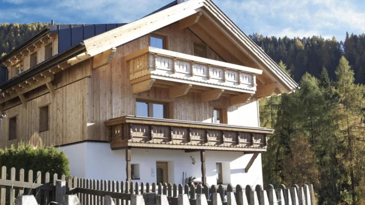 Fendels Apartment | Spacious apartment in a mountain village