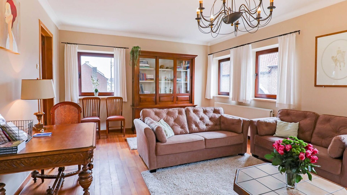 Hoepertingen Apartment | Spacious apartment in Hoepertingen (Borgloon) in city center