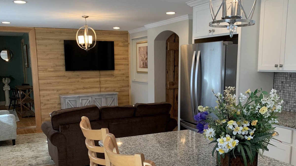 Suncook Apartment | Spacious apartment in historic farmhouse