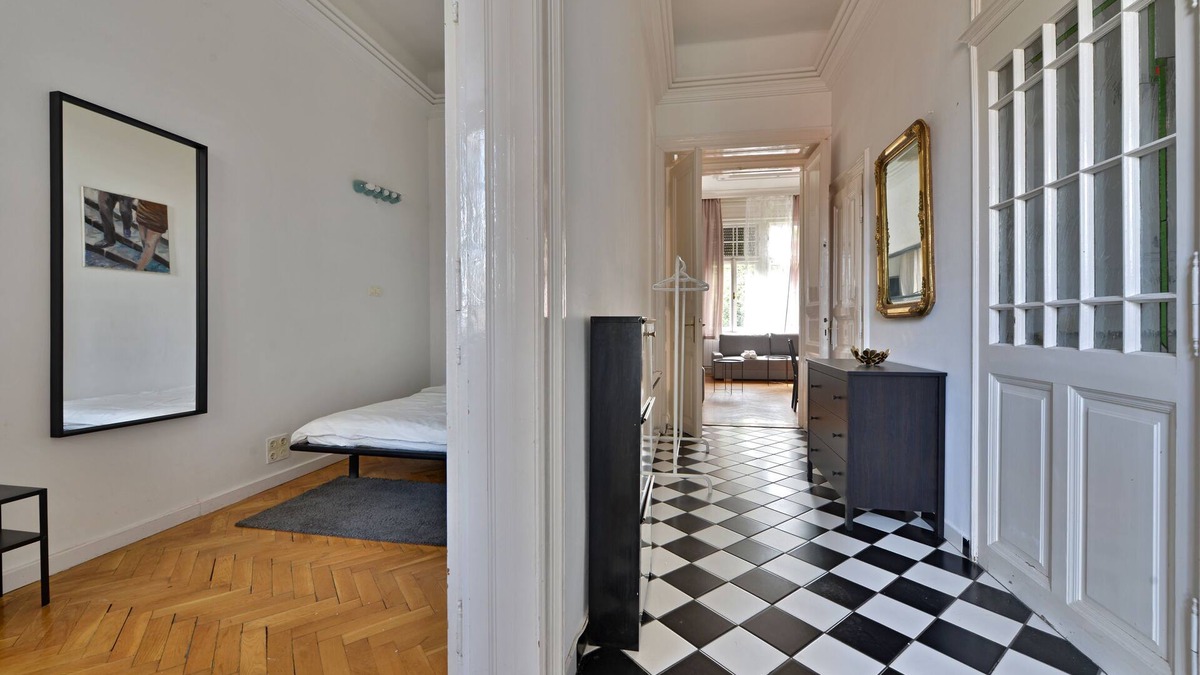 Castle Hill Apartment | Spacious apartment in Buda, close to public transport