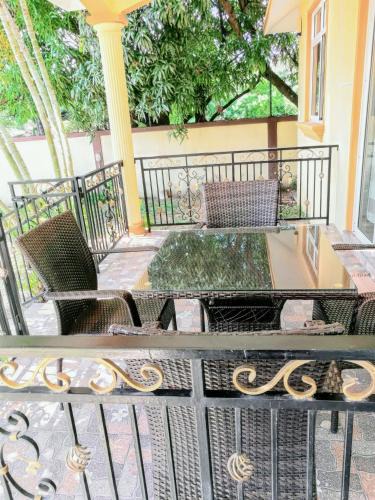 Flic-en-Flac Apartment | Spacious apartment in Flic en Flac, 115 m², mountain view