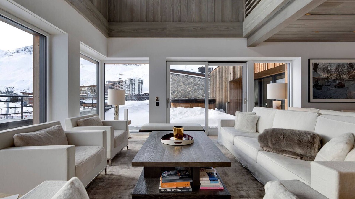 Tignes Apartment | Spacious apartment in Tignes with jacuzzi and parking, ideal for 12 guests