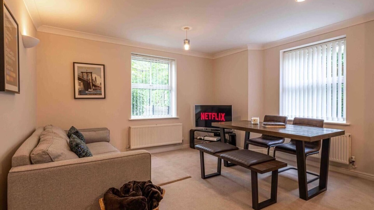 Olton Apartment | Spacious Apartment, Near Birmingham Centre and NeC