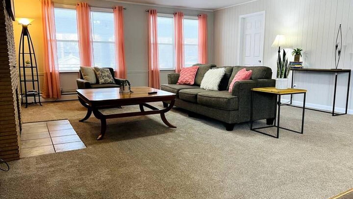 Gary Apartment | Spacious Apartment Near 80/94 Close to Whiting