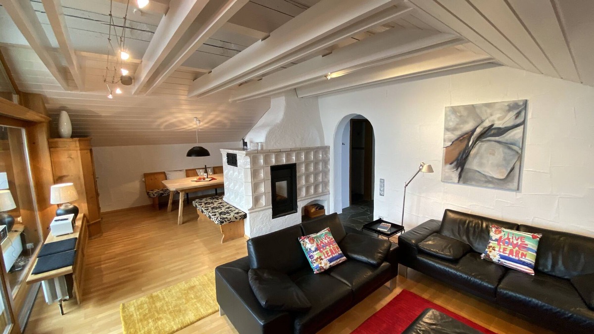Oberstdorf Apartment | Spacious apartment on the top floor, south-facing balcony, mountain view, summer: cable car included.