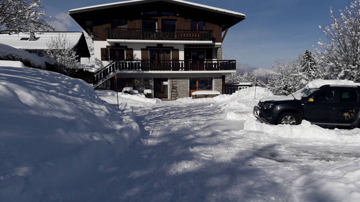Combloux Apartment | Spacious apartment, terrace, open view of the valley and Mont-Blanc