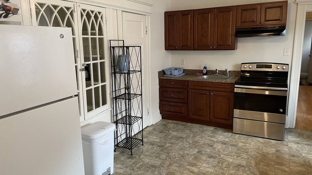 Trenton House | Spacious apartment