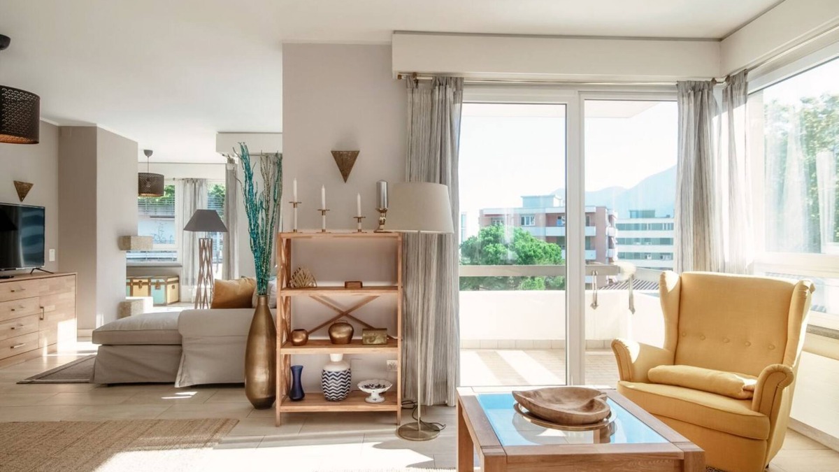 Paradiso Apartment | Spacious apartment with Terrace in Paradiso (TERRAZZA PARADISO)