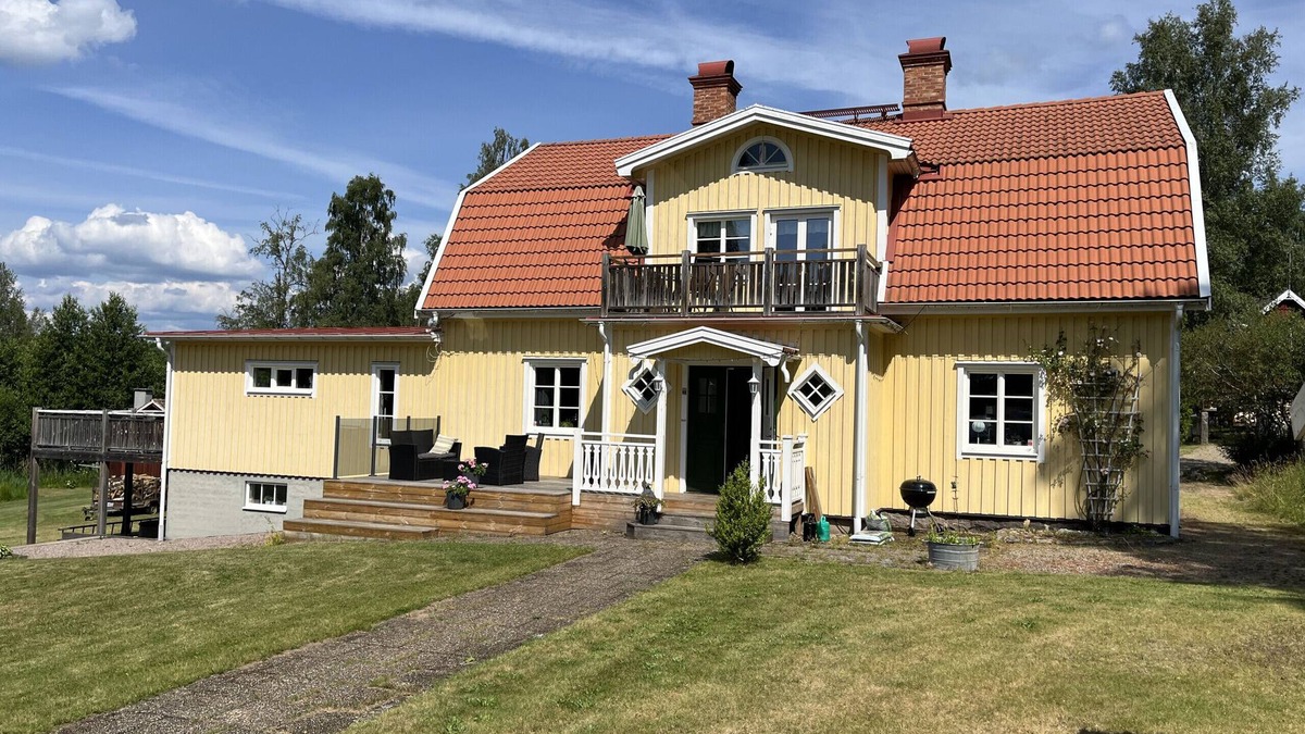 Vimmerby Apartment | Spacious apartment with lake view only 15 minutes from Vimmerby | SE05089