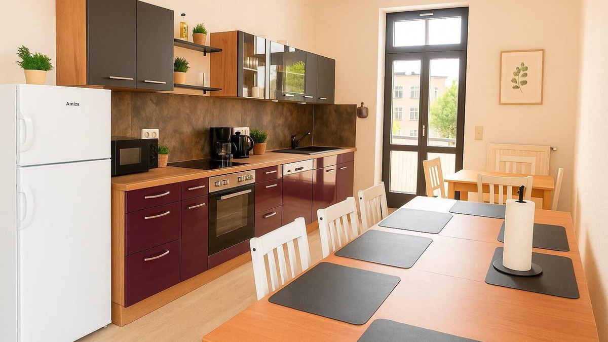 Chemnitz Apartment | Spacious apartment with 2 parking spaces/Wifi/quiet & central