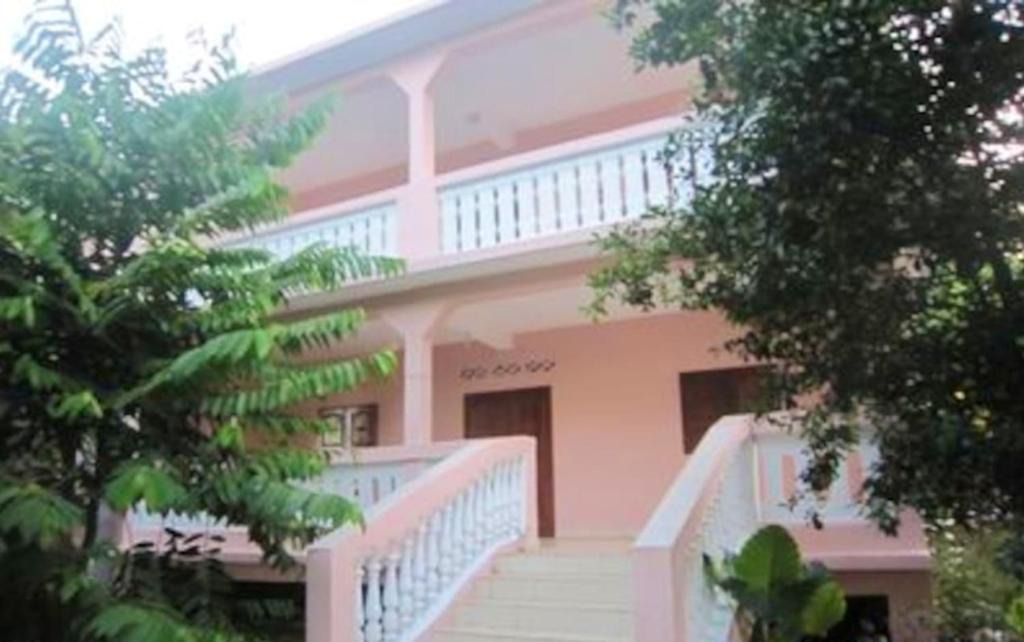 Bandrele Apartment | Spacious apartment with sea view in Bandrele, 170 m².