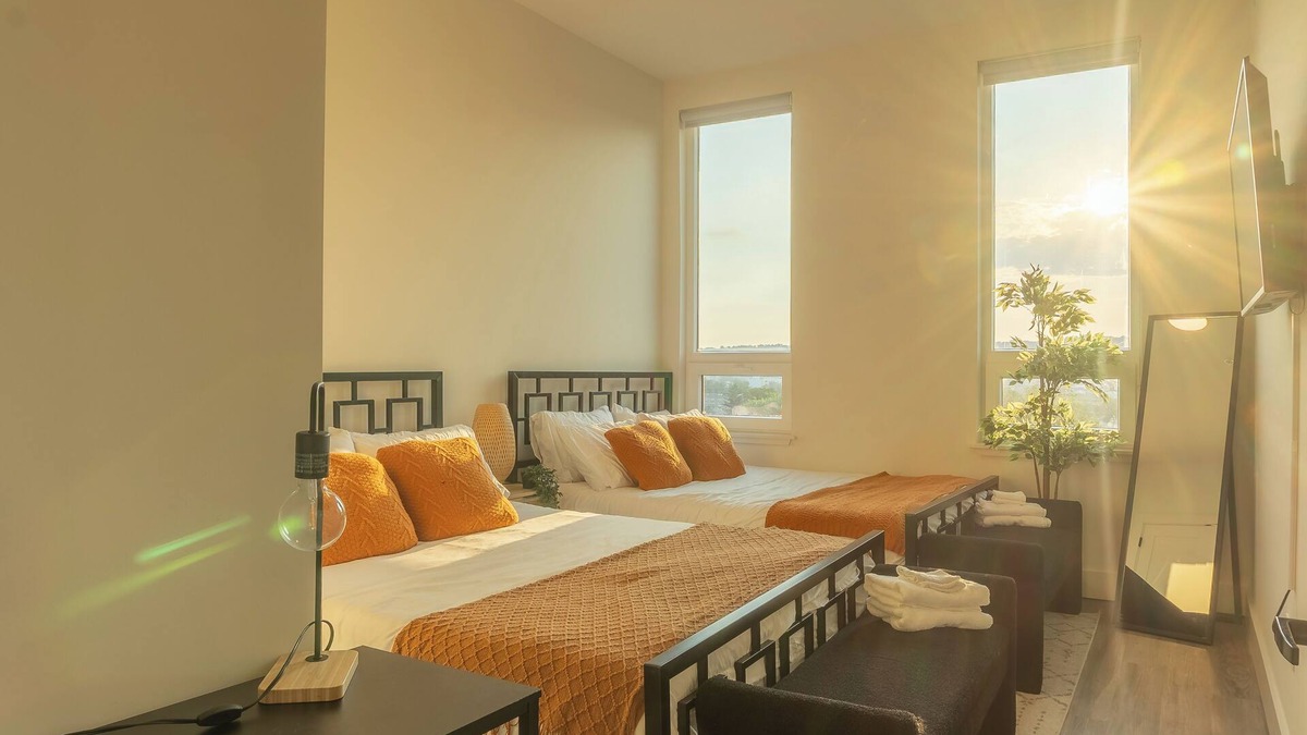 East Orange Apartment | Spacious APT, Near NYC+Airport, Sleep Big Groups