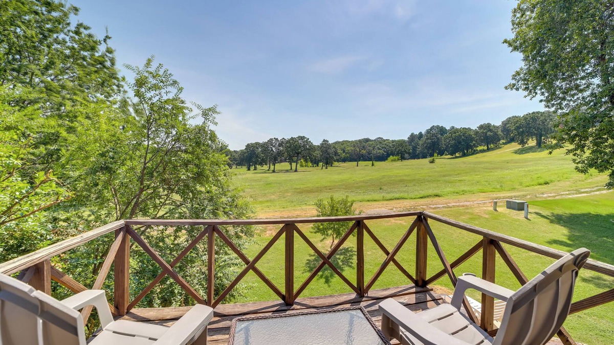 Fort Smith House | Spacious Arkansas Abode w/Balcony & Fire Pit!