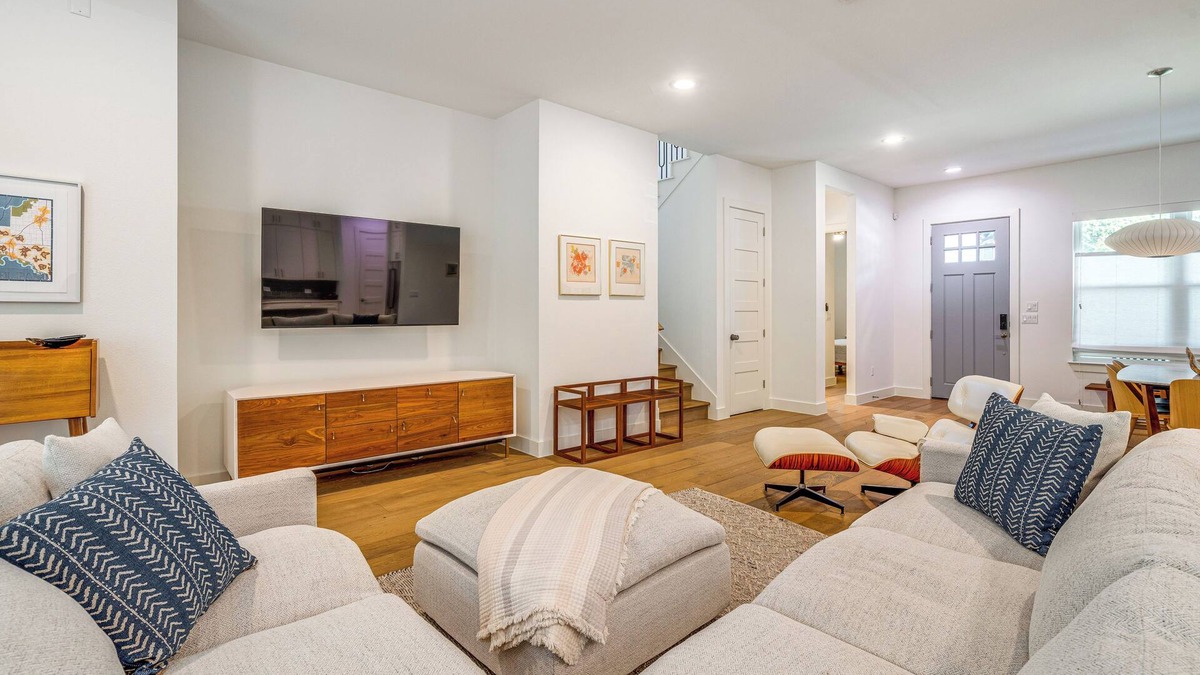 Dawson House | Spacious Austin Home: Near S Congress & Downtown!