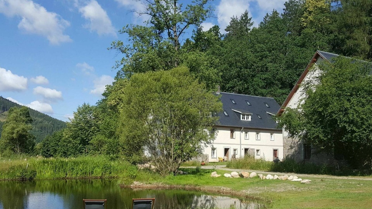 Janowice Wielkie Villa | Spacious authentic Polish farmhouse in a beautiful landscape