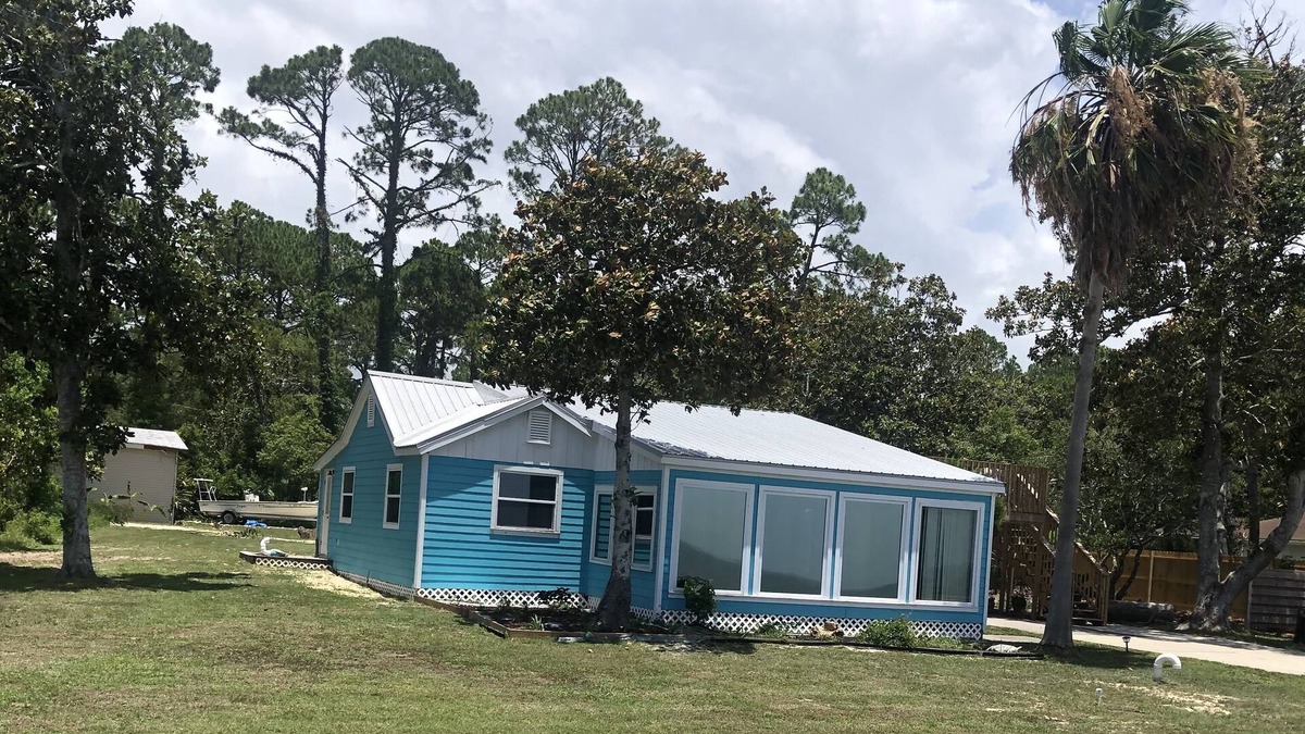 Eastpoint House | Spacious Bayfront 3BR 3BTH - 5 minutes from St. George Island