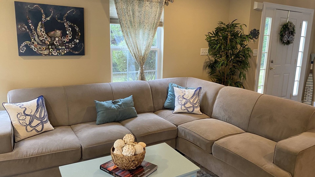 Keys Of Marsh Harbor House | Spacious Beach Getaway for Family and Friends