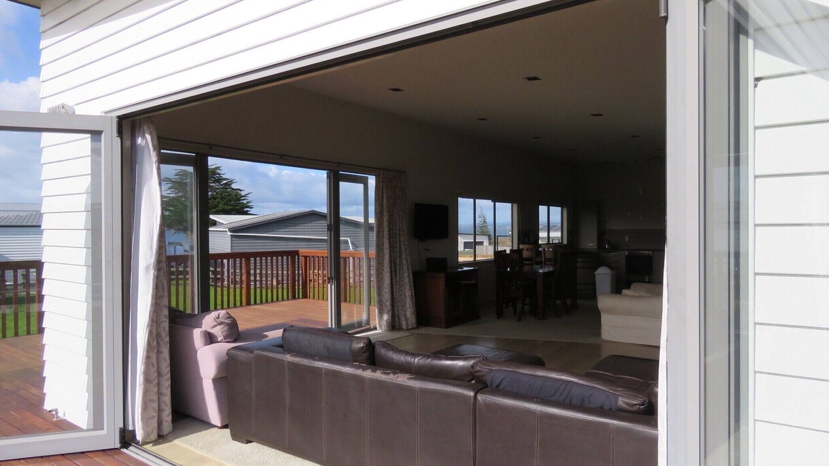 Karkari Peninsula House | Spacious Beach Home Away From Home