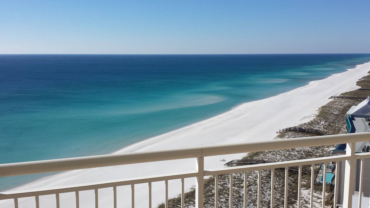 Navarre Beach Condo | Spacious Belle Mer 3BR - 2 Gulf Front Masters - All with Private Baths