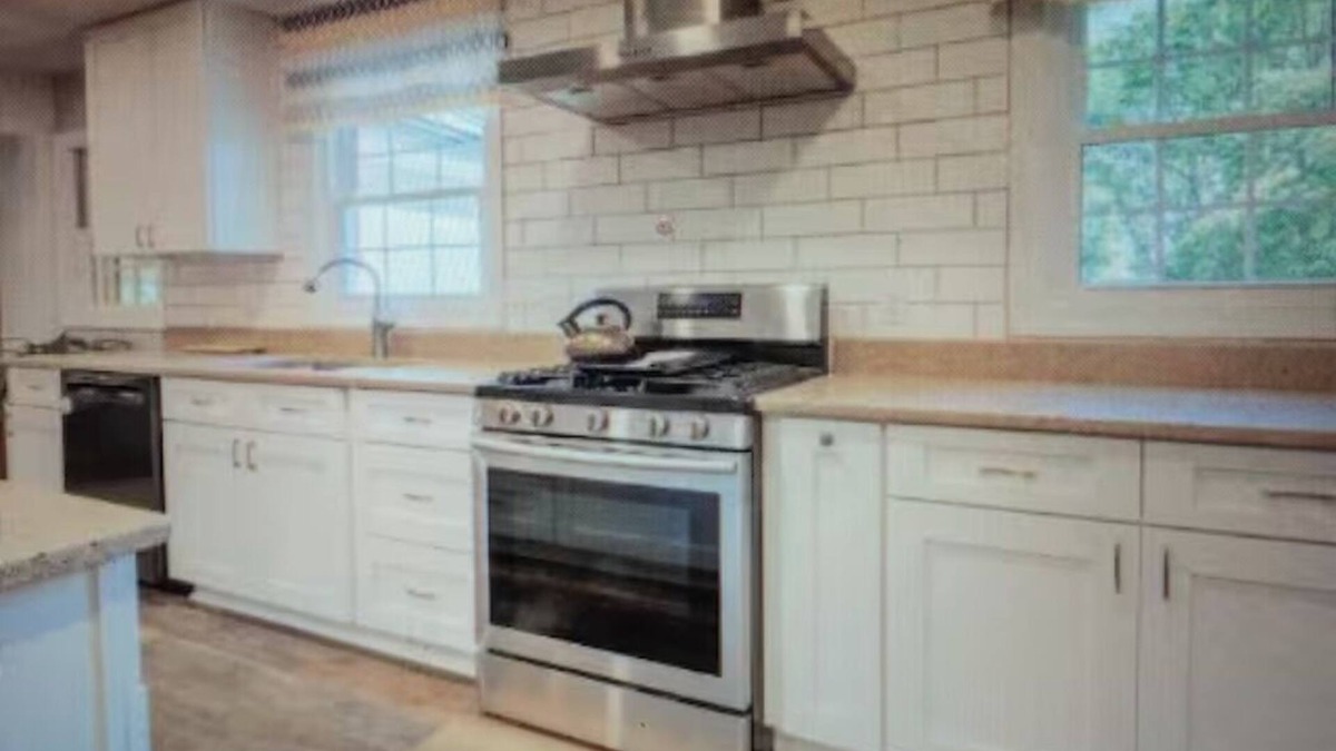 Rio Condo | Spacious BR with Bathroom & Pond View
