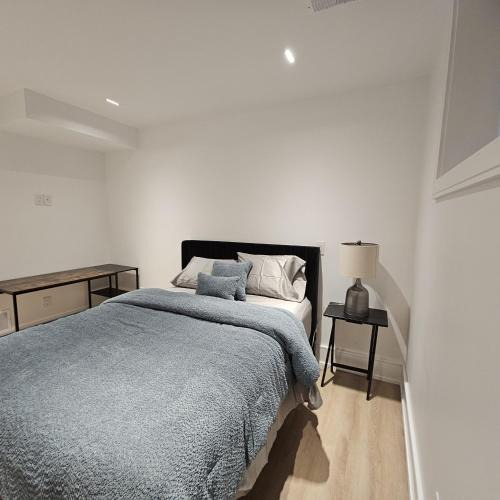 Halton Regional Municipality Apartment | Spacious Bright 9ft Ceiling with Private Entrance