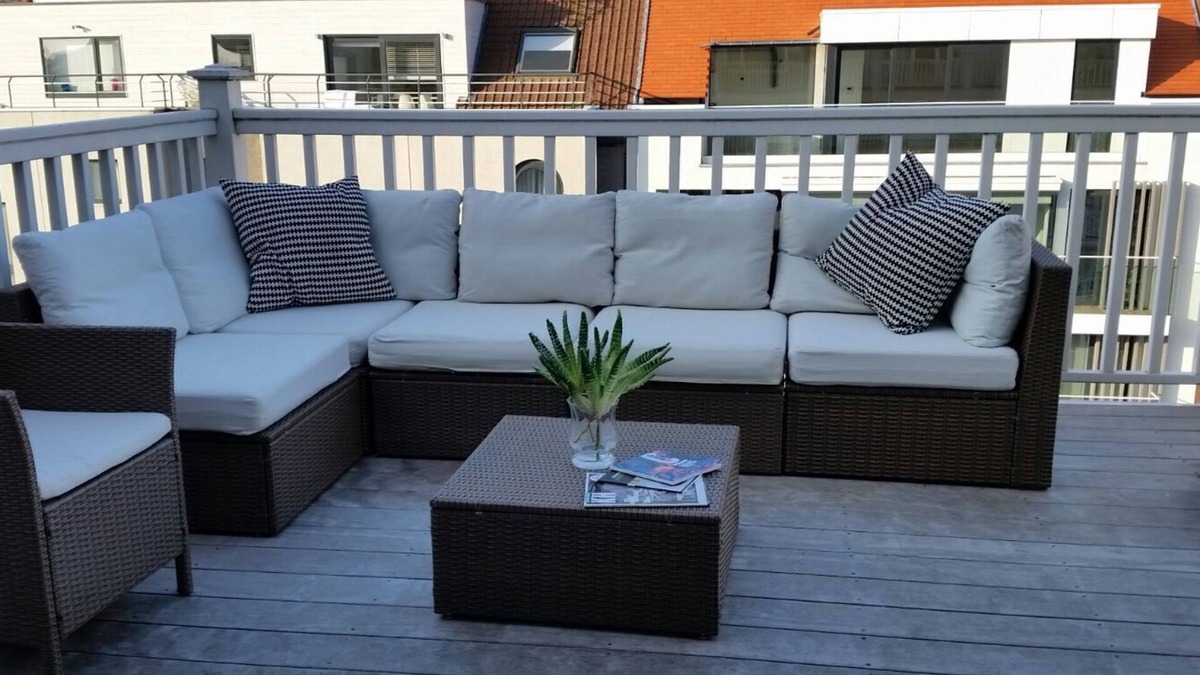 Westerkwartier Apartment | Spacious Bright duplex penthouse with 2 large terraces within walking distance from the sea
