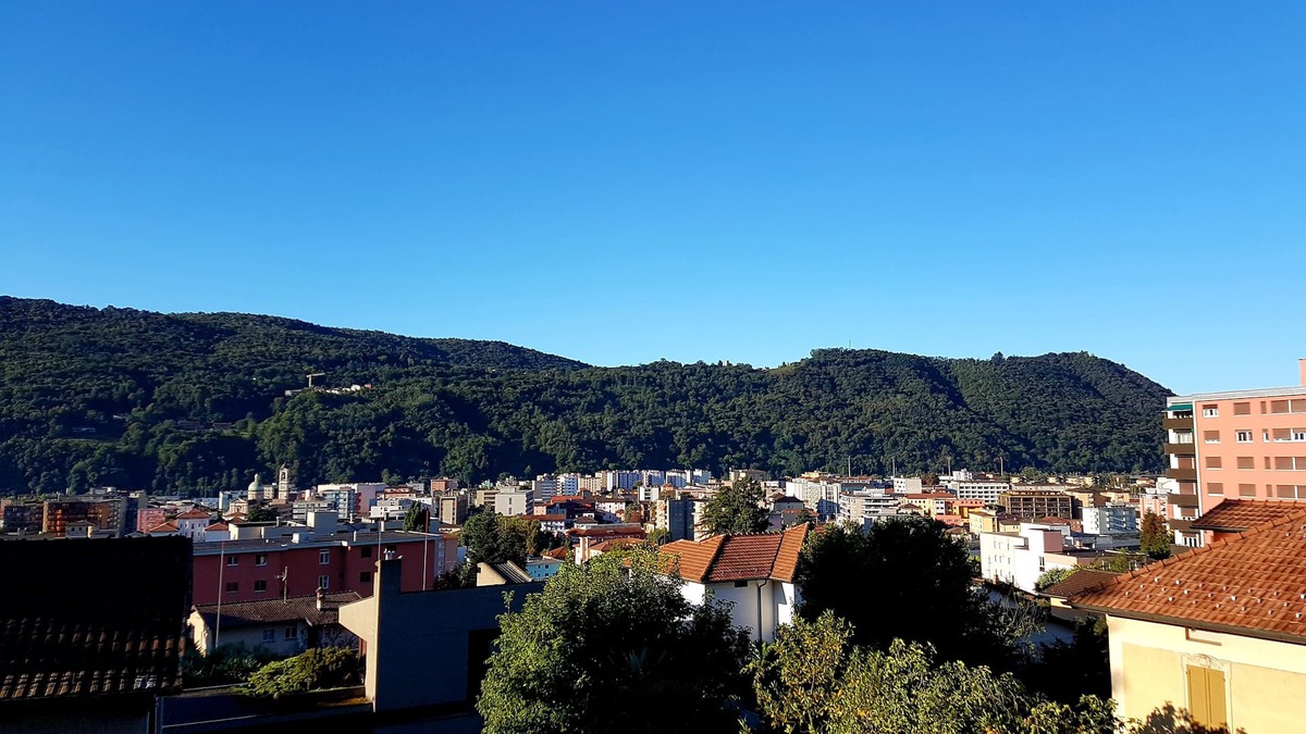 Vacallo Apartment | Spacious, bright studio - Balcony, Panoramic View, Free Parking