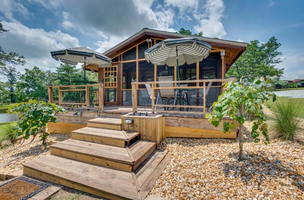 Mauk House | Spacious Buena Vista Cabin with Lake Views and Deck