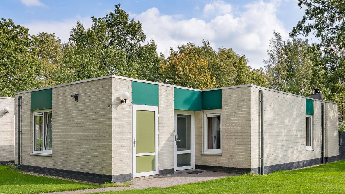 Borger House | Spacious bungalow near the Hunebedcentrum
