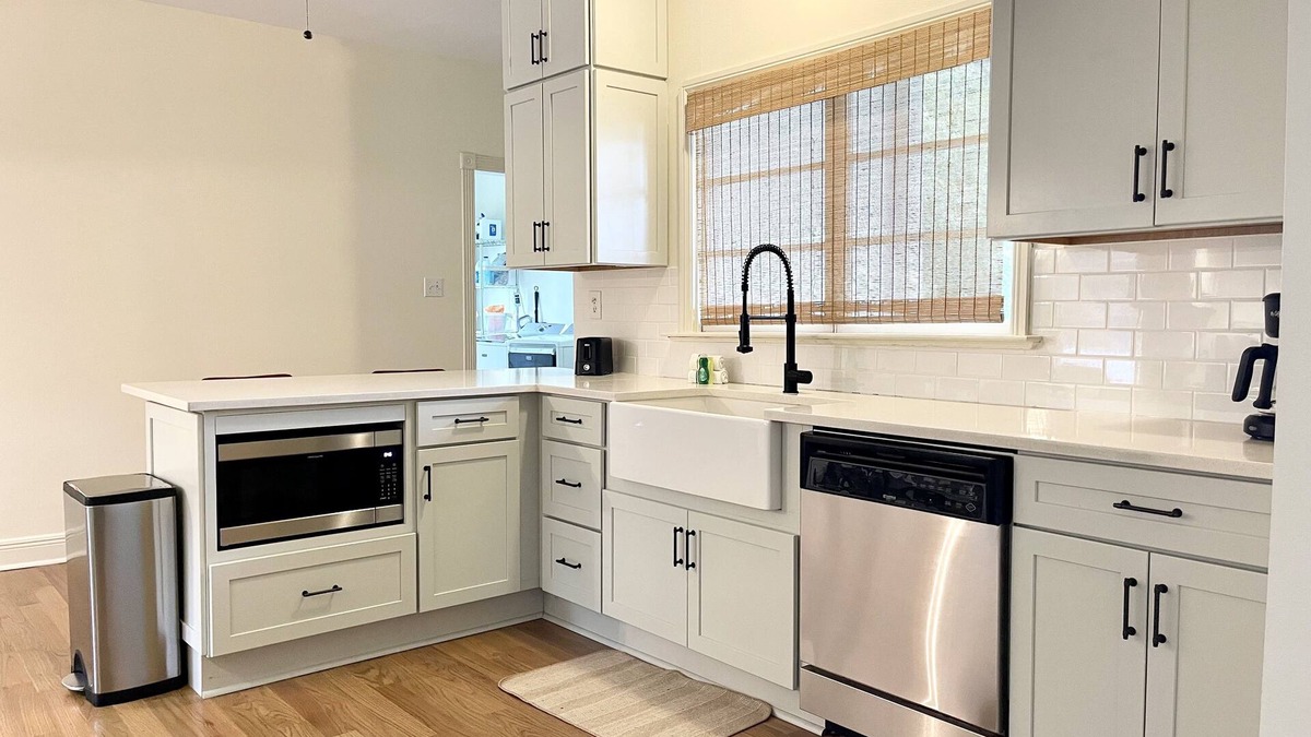 Covington House | Spacious bungalow within walking distance to downtown Covington!