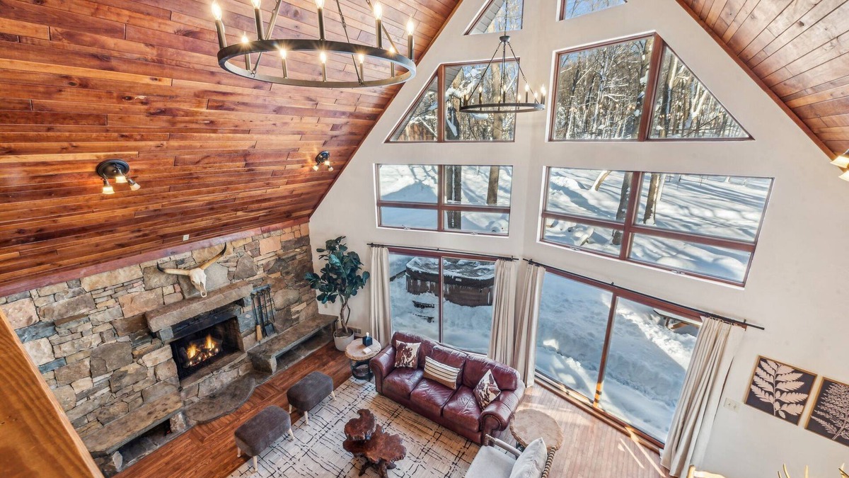 Stahlstown Cabin | Spacious Cabin-Laurel Highlands-Bike-Hike-Raft-Ski-Golf, Black Fern Cabin