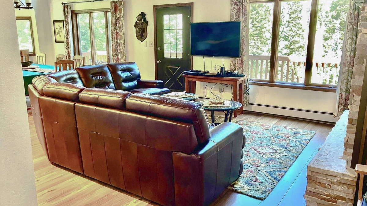 Columbine Lake House | Spacious Cabin w/WiFi, Pool Table, Fireplace, Washer/Dryer - Snowbird-Friendly