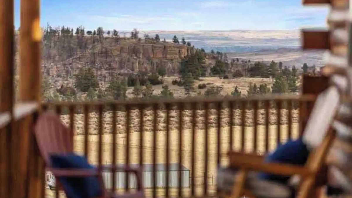 Yellowstone County Cabin | Spacious cabin with incredible views, hot tub, wood fireplace, and Wi-Fi